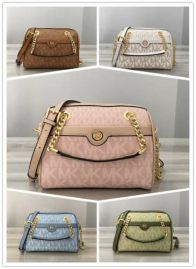 Picture of Michael Kors Lady Handbags _SKUfw117029442fw